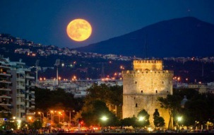 Τι ακούει η Θεσσαλονίκη το Σαββατόβραδο στο ραδιόφωνο;
